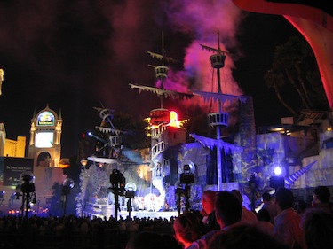 Pirate ships in Siren's Cove